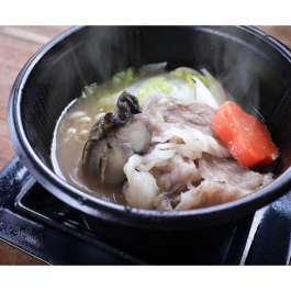 能登牛と牡蠣の牛骨味噌小鍋
