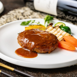 お肉の旨みをとじこめたデミグラスソースハンバーグ8個